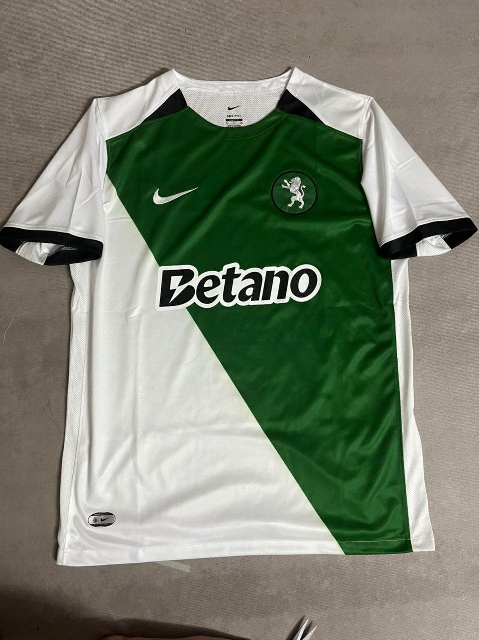 Viktor Gyökeres Sporting CP Lisbon 100th Year Special Football Jersey Kit