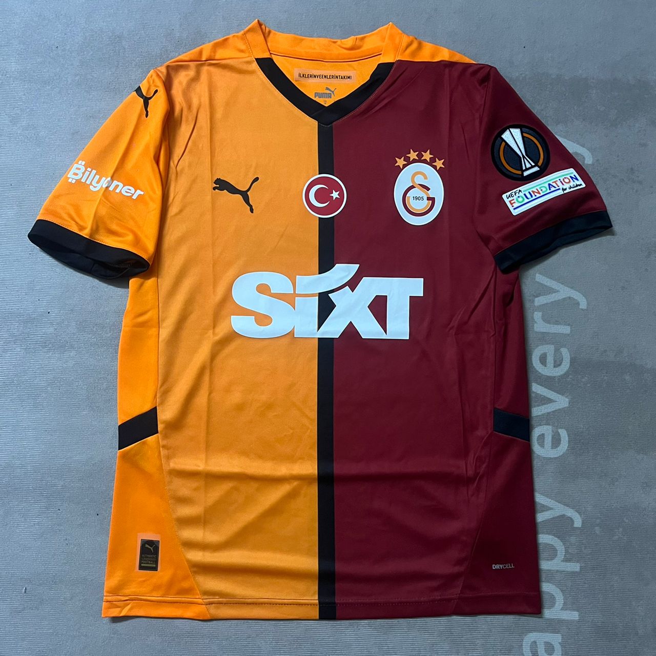 Yeni Galatasaray Osimhen Sezon UEFA Patch Sari Kirmizi 2025 Season Trikot Forma Soccer Kit
