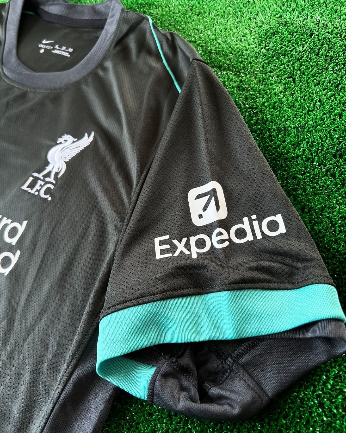 Virgil Van Dijk Liverpool 2025 Football Jersey Kit