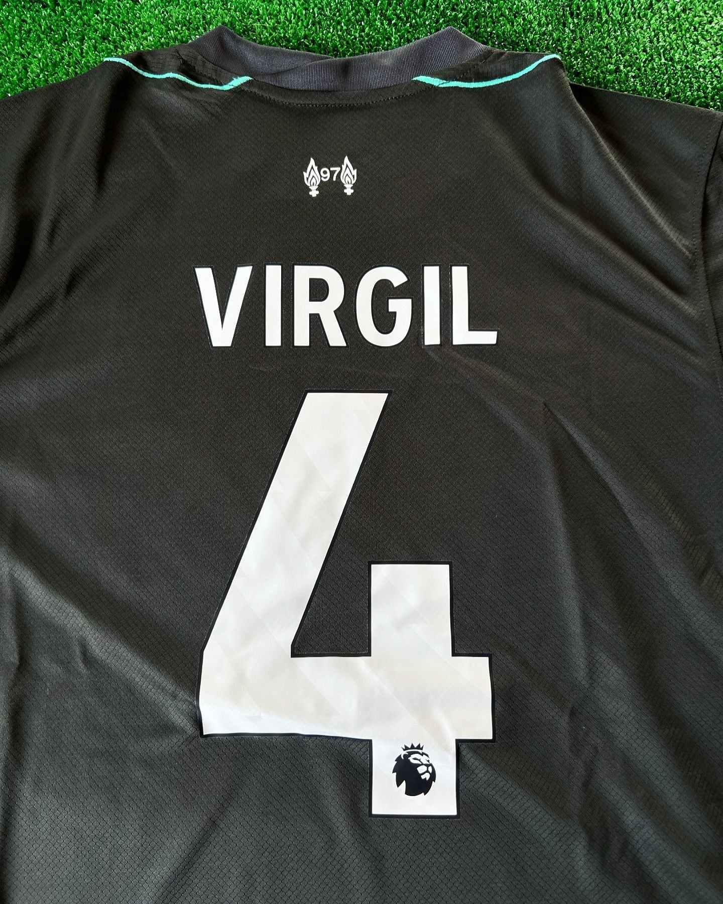 Virgil Van Dijk Liverpool 2025 Football Jersey Kit