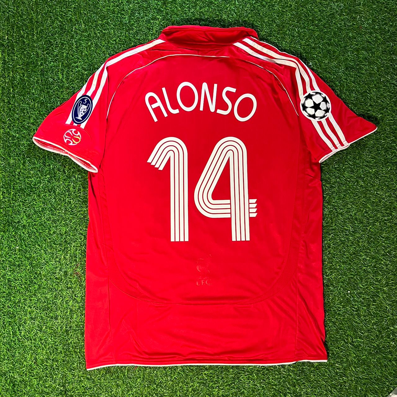 Xabi Alonso Liverpool 2007 2008 Season Retro Football Jersey Kit