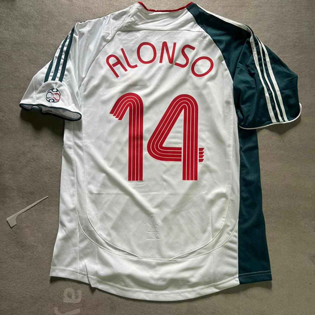 Xabi Alonso Liverpool 2006 2007 Retro Football Jersey Kit