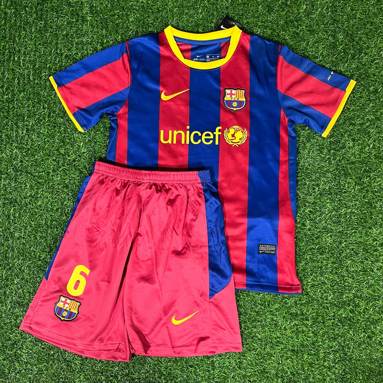 Xavi Hernandez Barcelona 2010/11 Kids Kit Kindertrikot Maillot Enfant Kindertrui