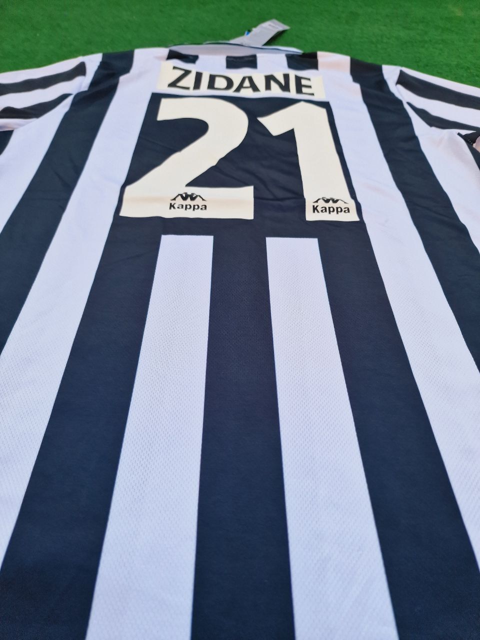 Zinedine Zidane Juventus 1996 1997 Retro Football Jersey Kit