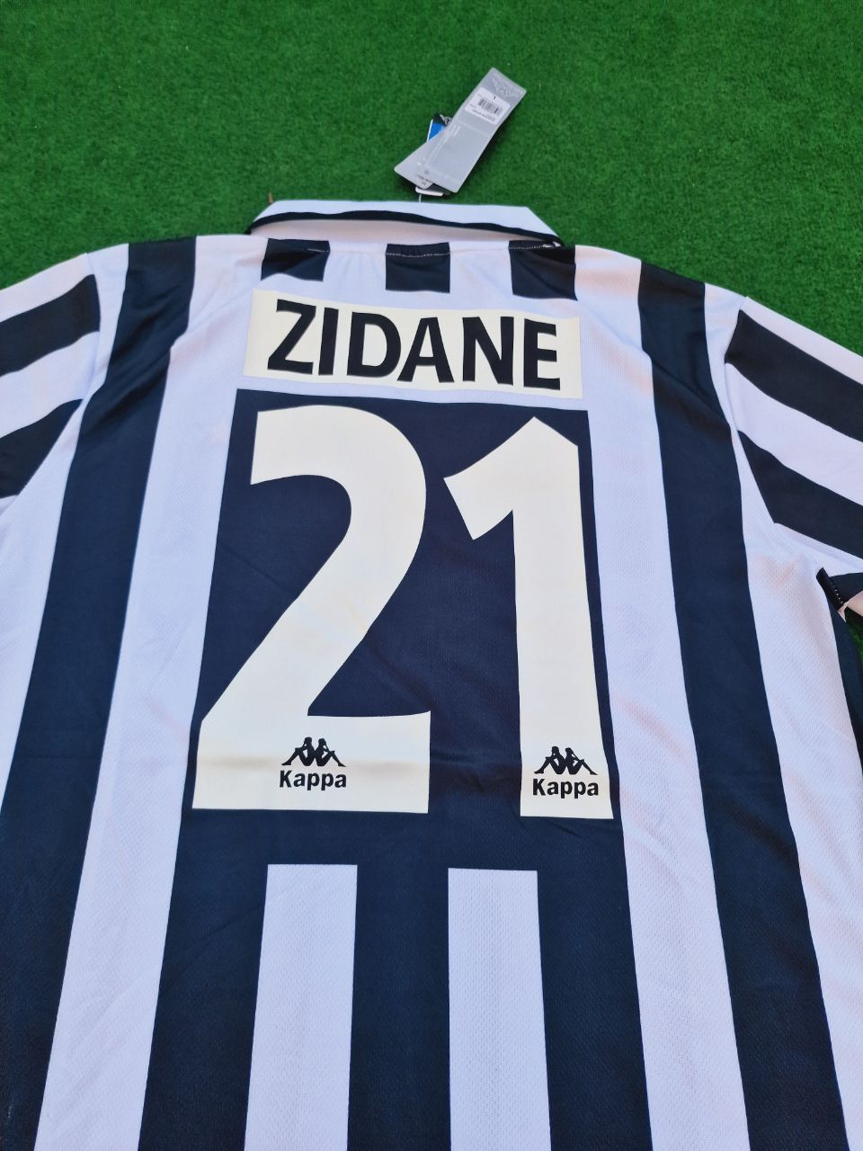 Zinedine Zidane Juventus 1996 1997 Retro Football Jersey Kit