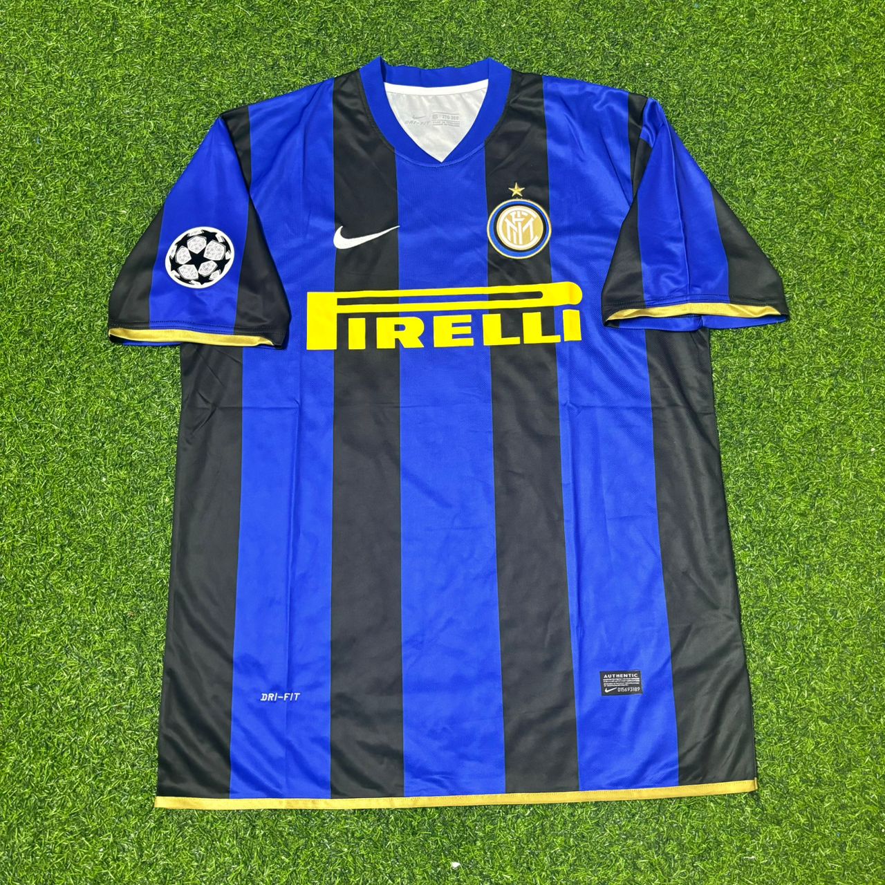 Zlatan Ibrahimović #8 Inter Milan 2008/09 Retro Football Jersey Kit