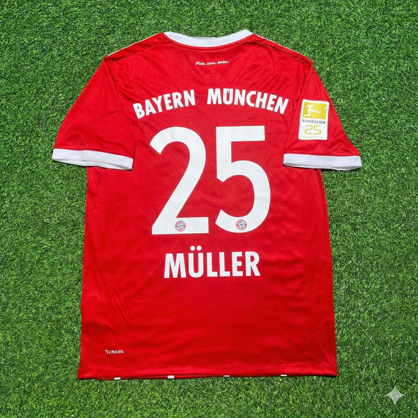 Thomas Müller Bayern Munich 2017-2018 Retro Home Football Jersey