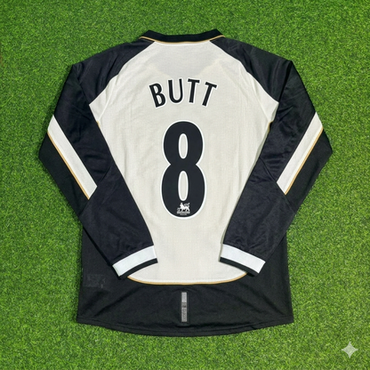 Nicky Butt #8 Manchester United 2001-2002 Reversible Retro Football Jersey