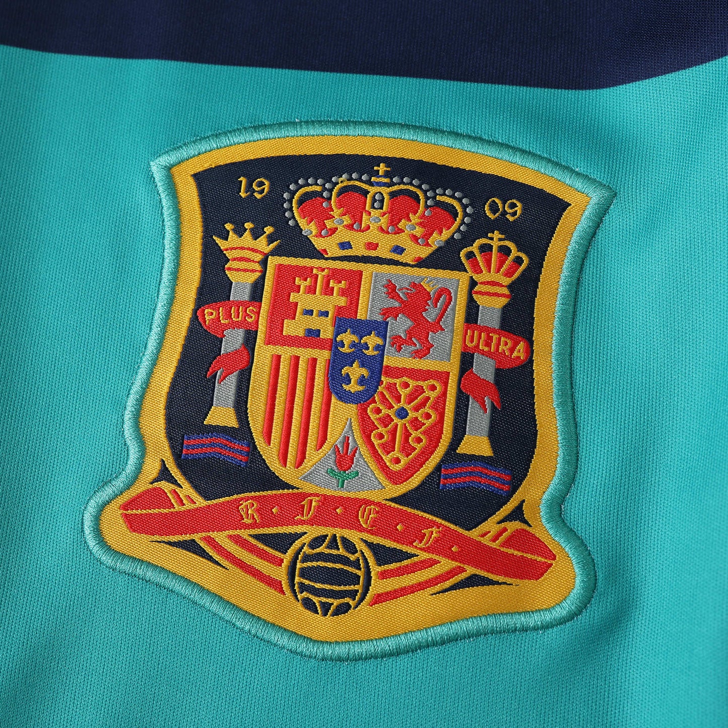 Spain World Cup 2010 Iker Casillas Kids Final Retro Goalkeeper Football Jersey