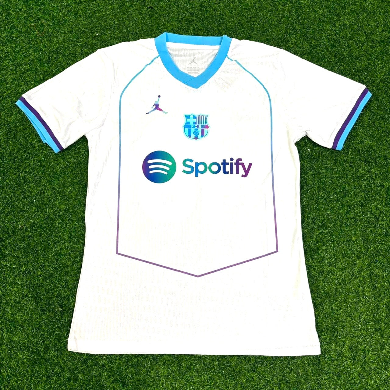 Anthony Gordon #17 Barcelona Special Edition Football Jersey