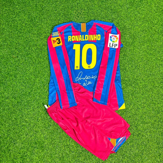 Ronaldinho Gaucho Barcelona 2006 Final Kids Special Retro Long Sleeve Football Jersey Collection