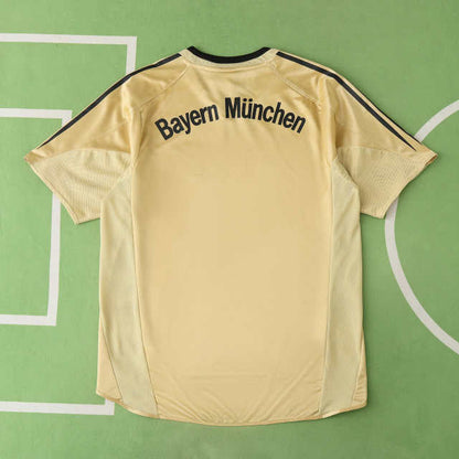 Bayern München 04/05 Season Away Retro Football Jersey