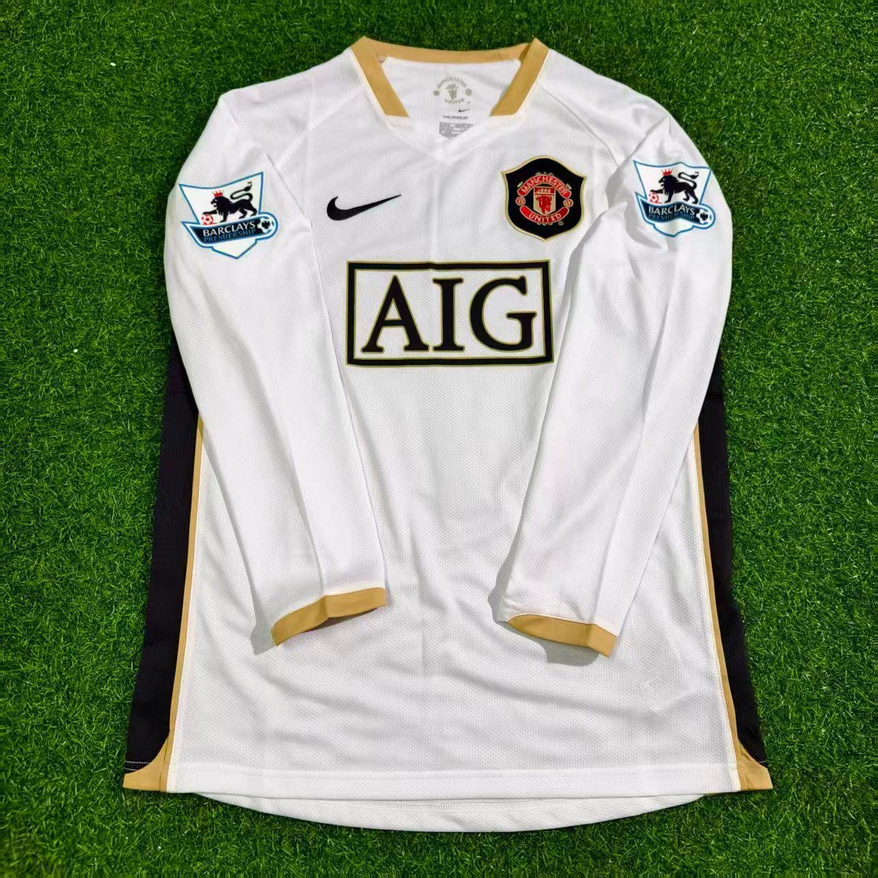 Carlos Tevez #32 Manchester United 2006-2007 White Retro Long Sleeve Football Jersey Kit
