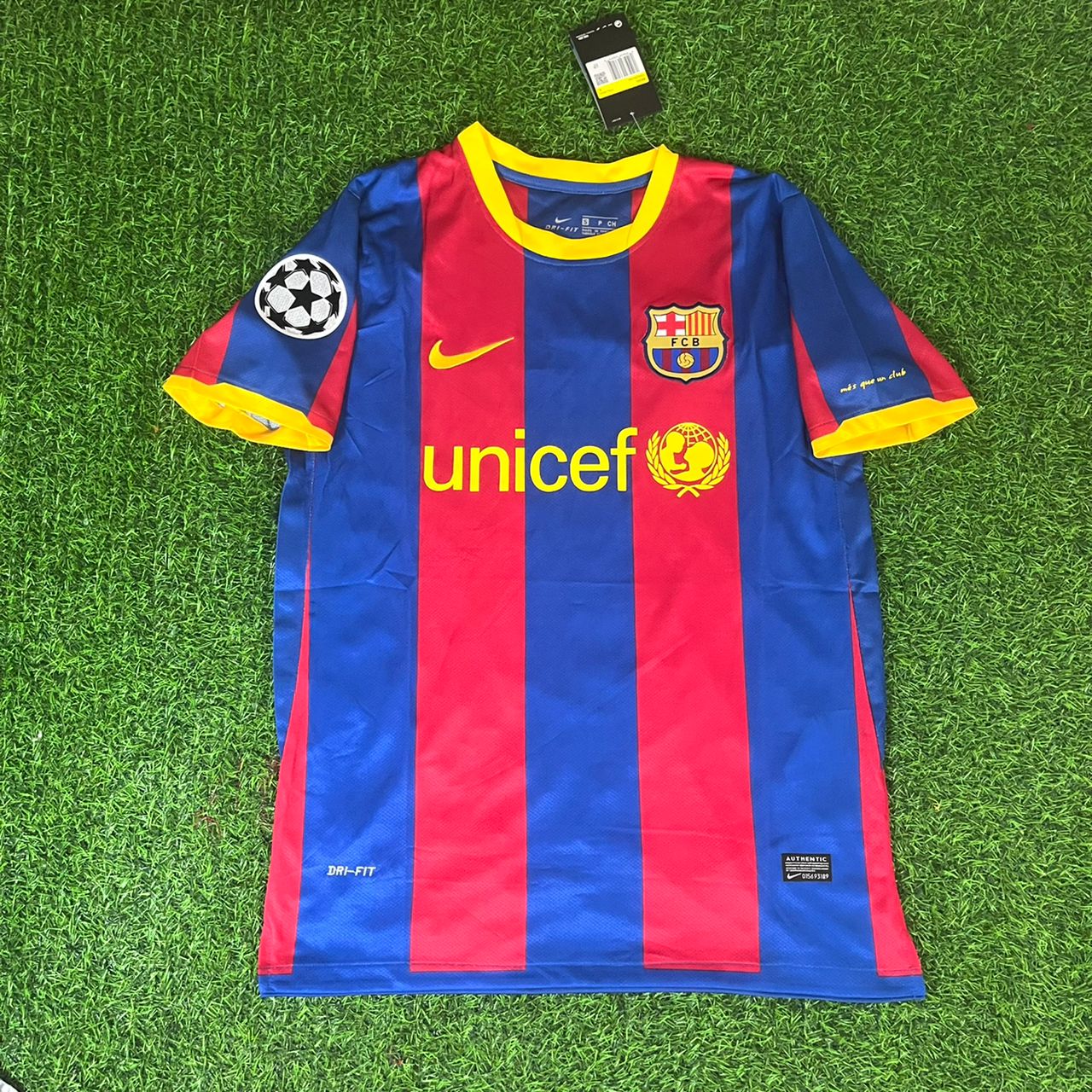 Andrés Iniesta 8 - FC Barcelona 2010 Home Blue Red Football Jersey Kit