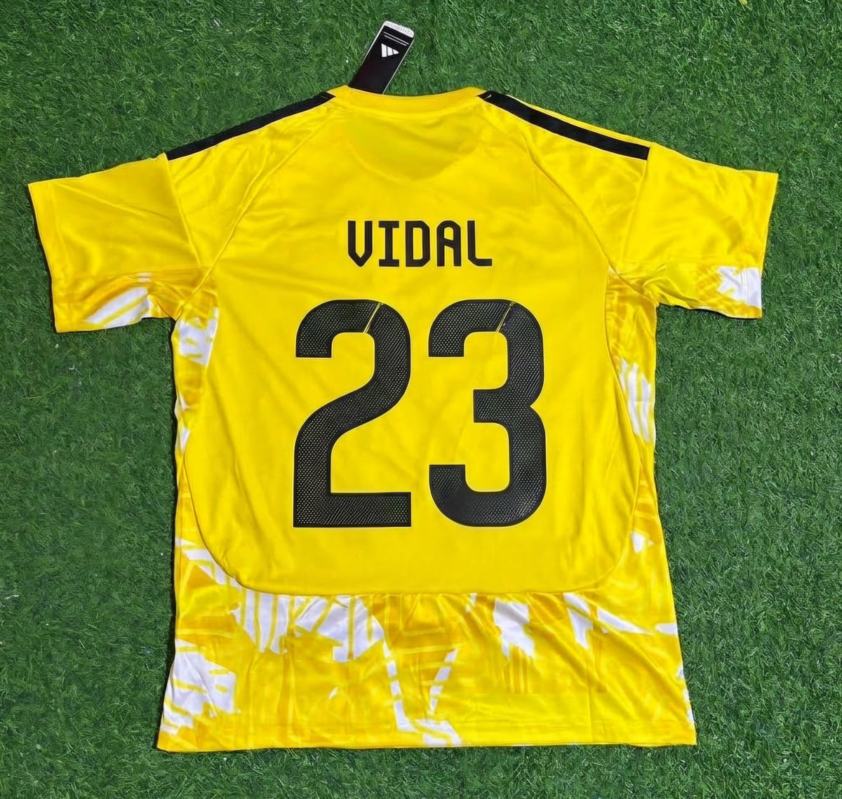 CSD Colo-Colo Arturo Vidal Yellow Football Jersey