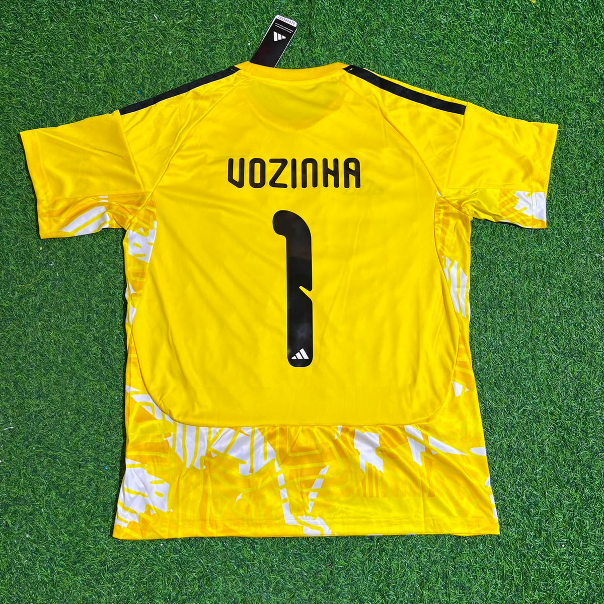 CSD Colo-Colo Vozinha #1 Goalkeeper Yellow Football Jersey