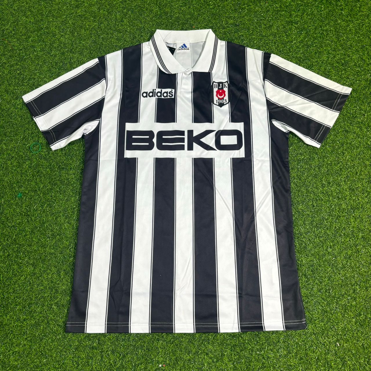 Besiktas 1996/1997 Black White Retro Forma Football Football Jersey