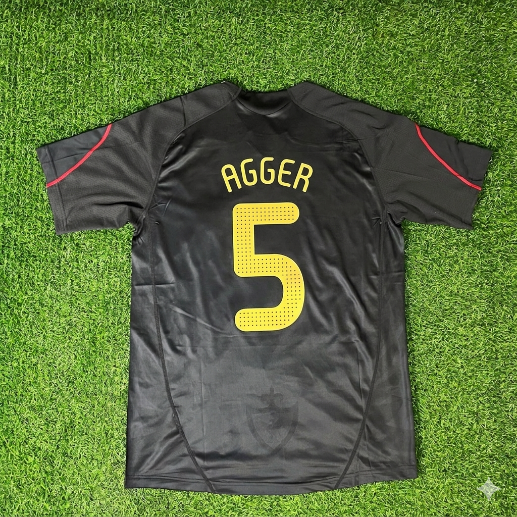 Daniel Agger Liverpool 2009/10 Black Retro Football Jersey Kit