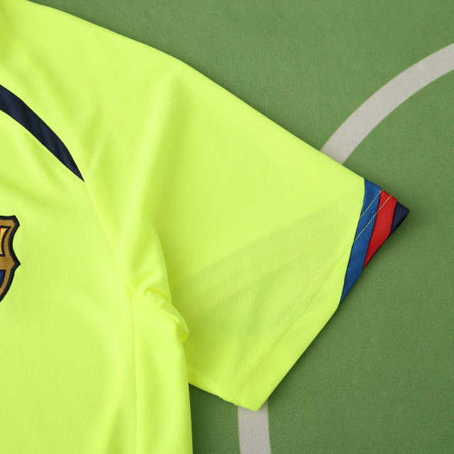 Barcelona 2005/06 Season Away Retro Football Jersey