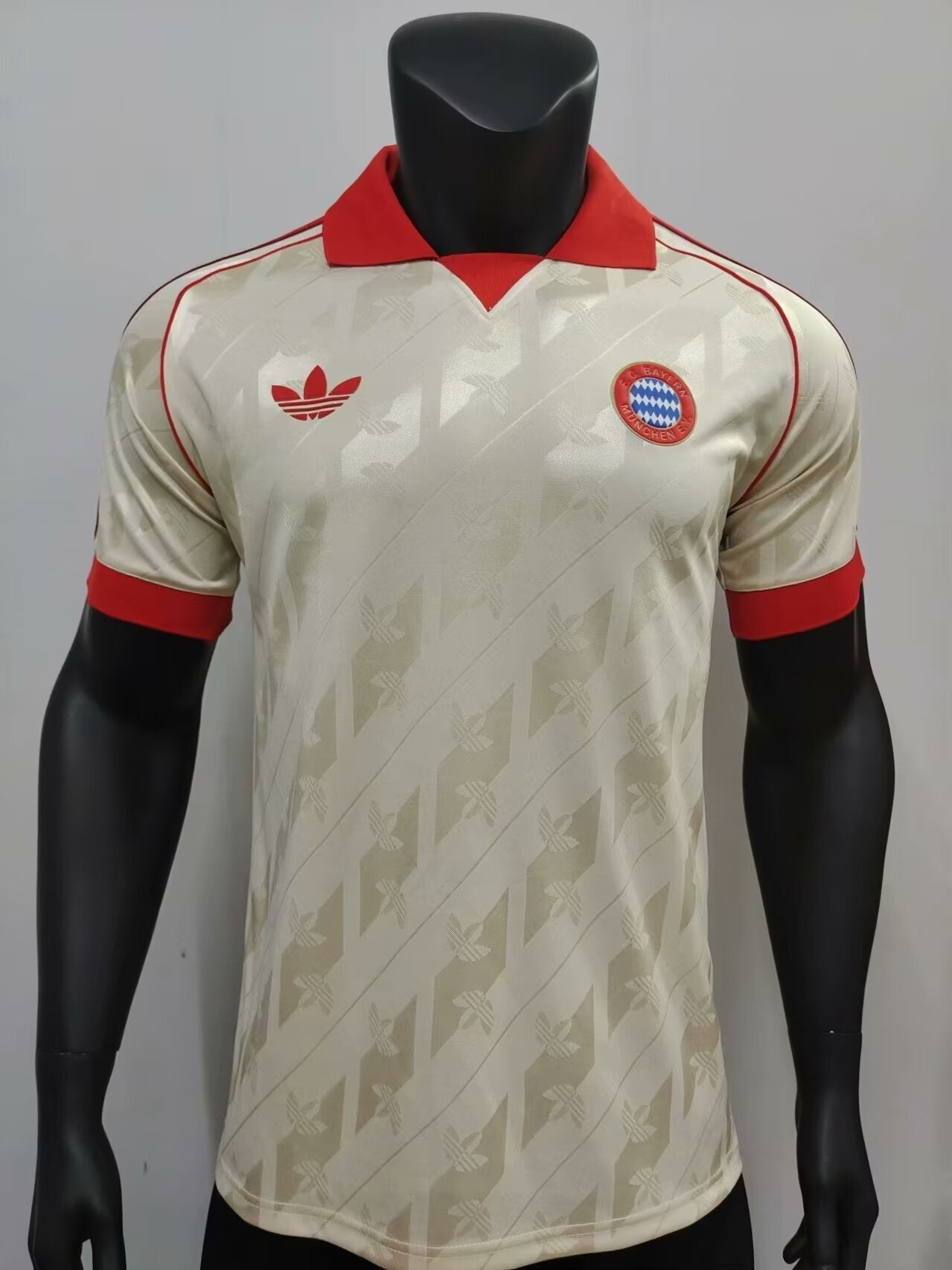 Bayern München New Polo Neck Polokragen Tshirt Special Edition