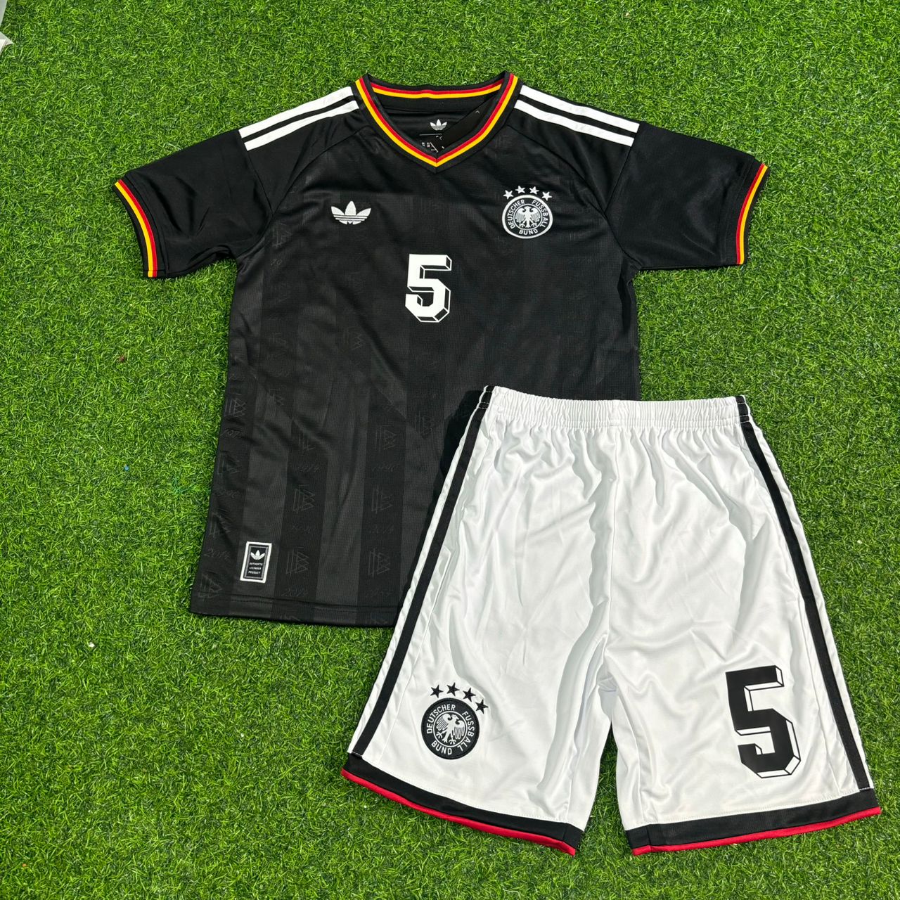Franz Beckenbauer Germany Black Retro Kids Football Jersey Kit