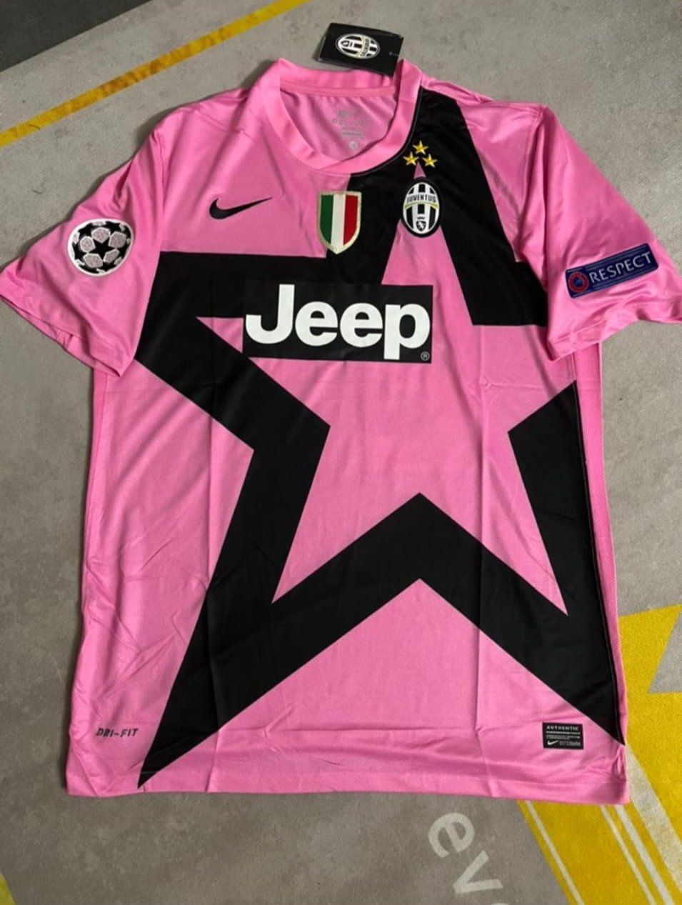 Claudio Marchisio Juventus Pink Black 2012 2013 Season Retro Maglia Jersey Kit Trikot Maillot
