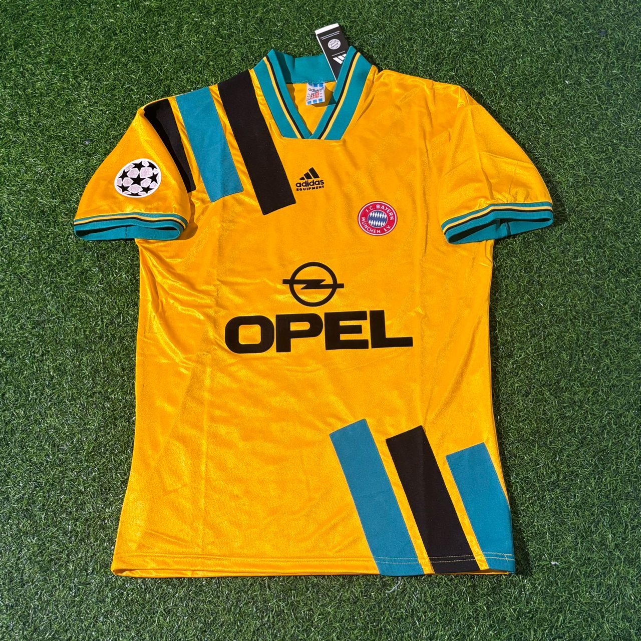 Samuel Kuffour Bayern Munich Yellow Retro Football Jersey Collection