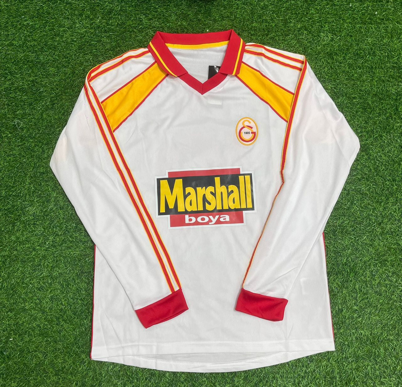Galatasaray UEFA 2000 Final Retro Football Jersey Collection