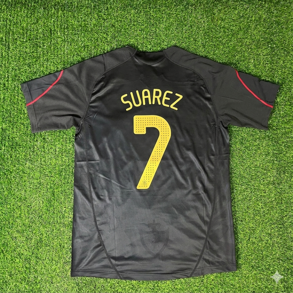 Luis Suarez Liverpool 2009/10 Black Retro Football Jersey Kit