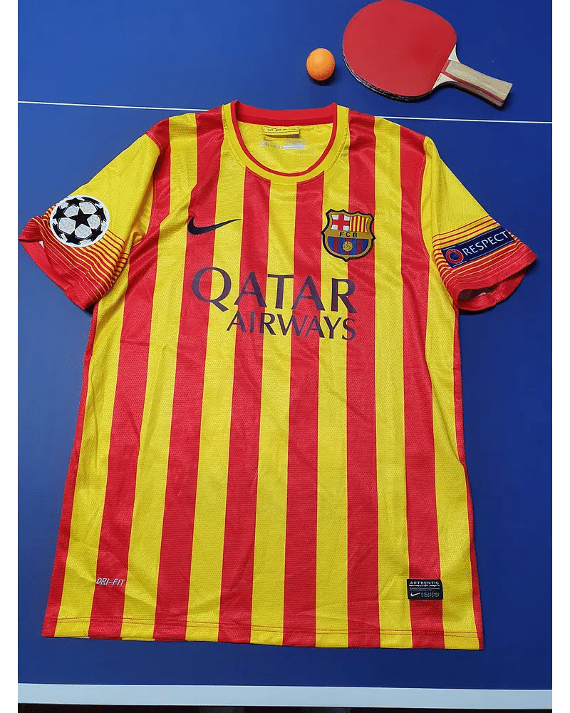 Sergio Busquets 16 - Barcelona 20132014 Retro Soccer Kit Football