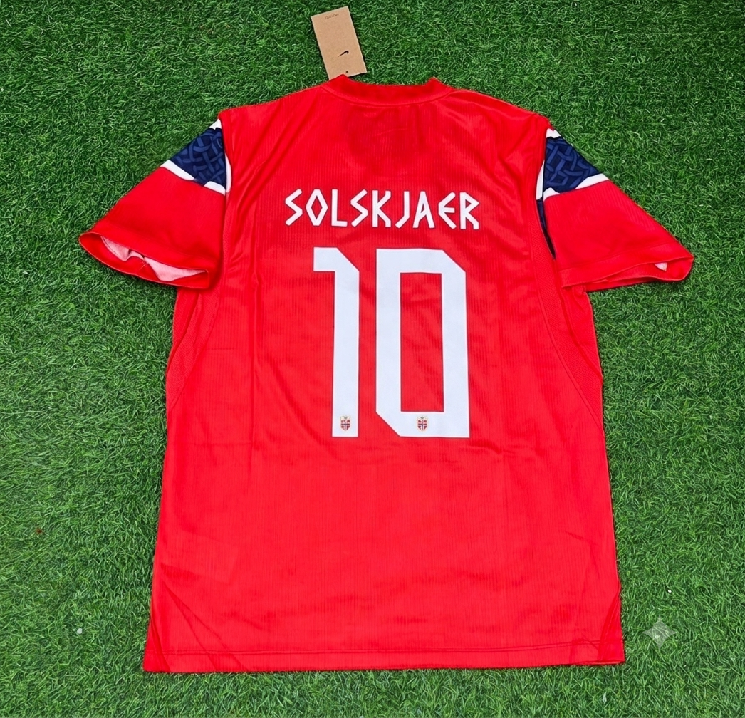 Norway Ole Gunnar Solskjaer #10 Home Retro Football Jersey