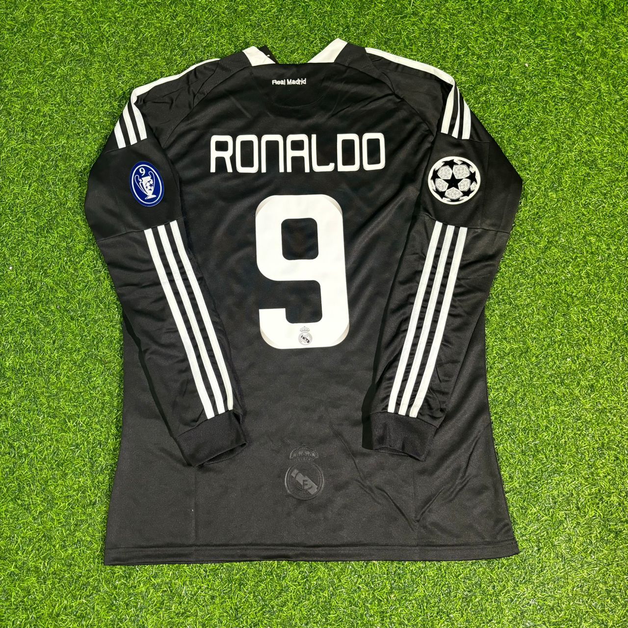 Cristiano Ronaldo 2009-2010 Debut Number 9 Black Retro Football Soccer Football Jersey