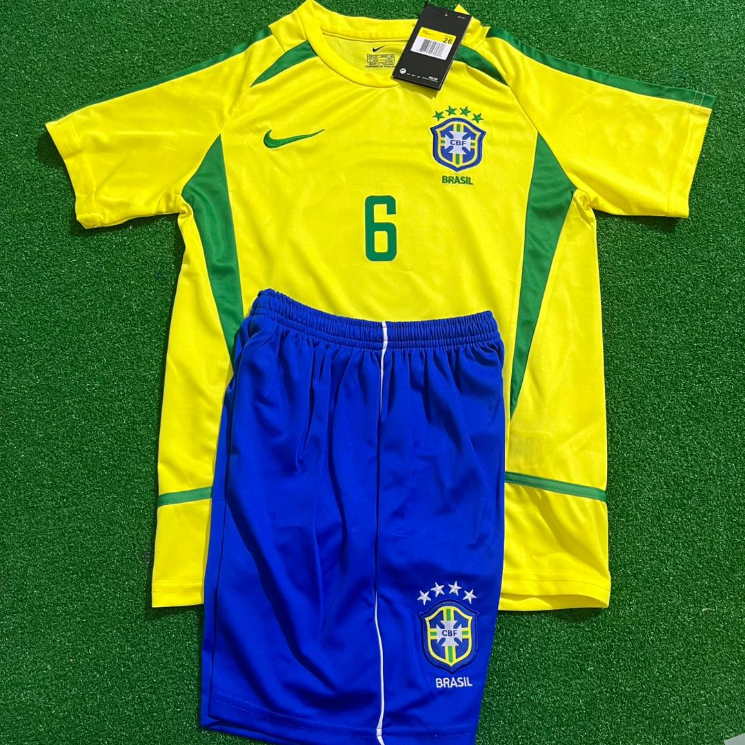 Brazil Roberto Carlos 2002 World Cup Retro Kids Soccer Kit Jersey Kinder Trikot Maillot Enfant Soccer Kit