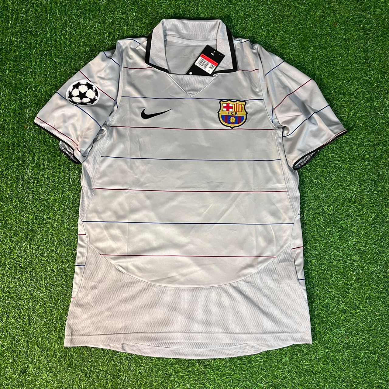 Xavi Hernandez 6 - Barcelona 2004/2005 Blue Garnet Retro Football Jersey