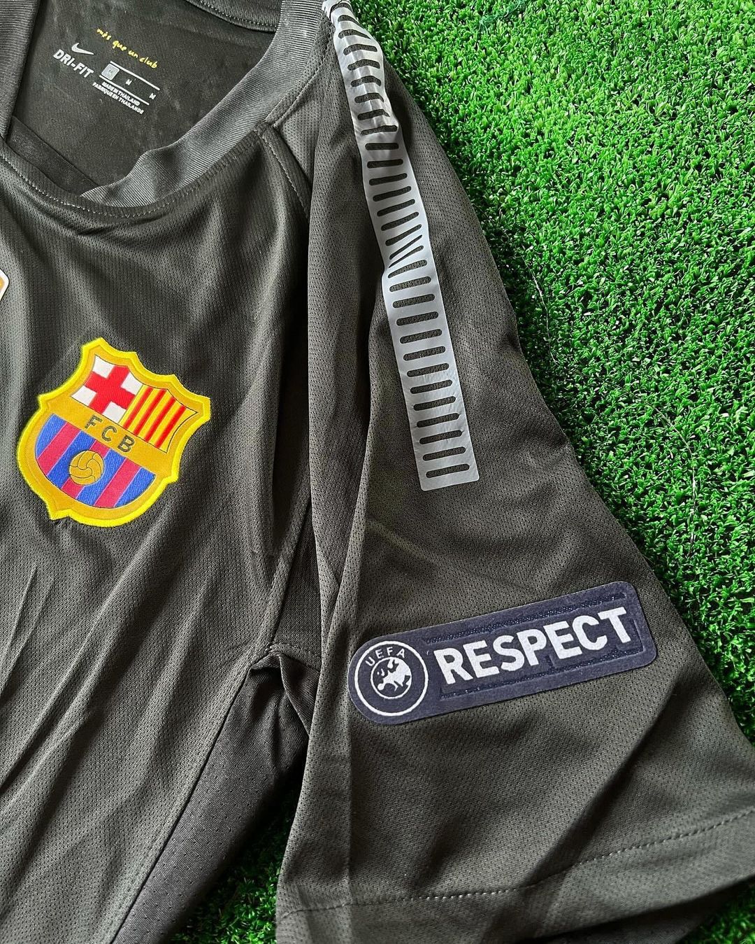 Alexis Sanchez Black Barcelona 2011/12 Retro Kit Shirt Football Jersey