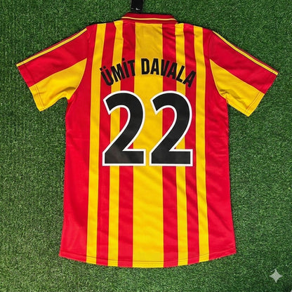 Umit Davala 22 Galatasaray 2000 UEFA Super Kupa Final Retro Football Jersey Kit Forma