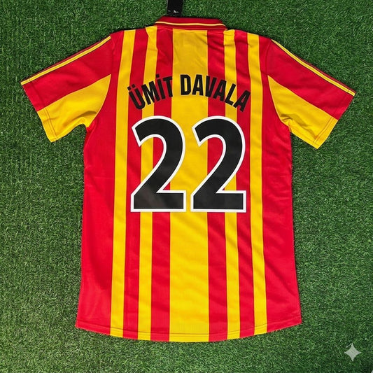Umit Davala 22 Galatasaray 2000 UEFA Super Kupa Final Retro Football Jersey Kit Forma