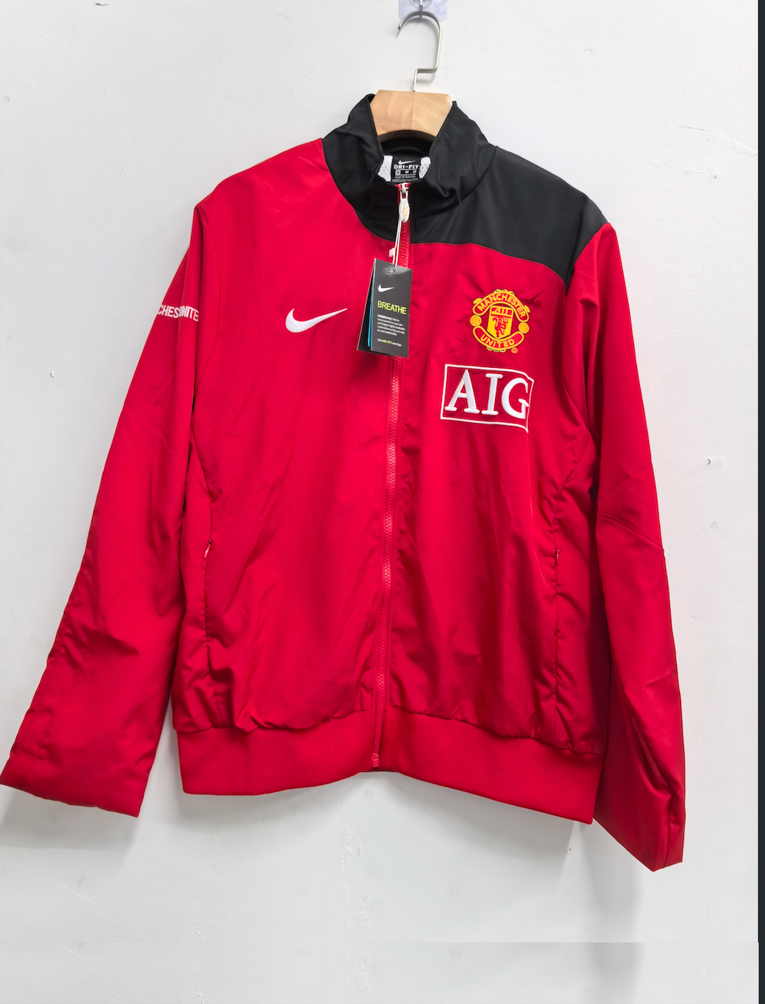 Manchester United Red Retro Windbreaker Jacket Jersey