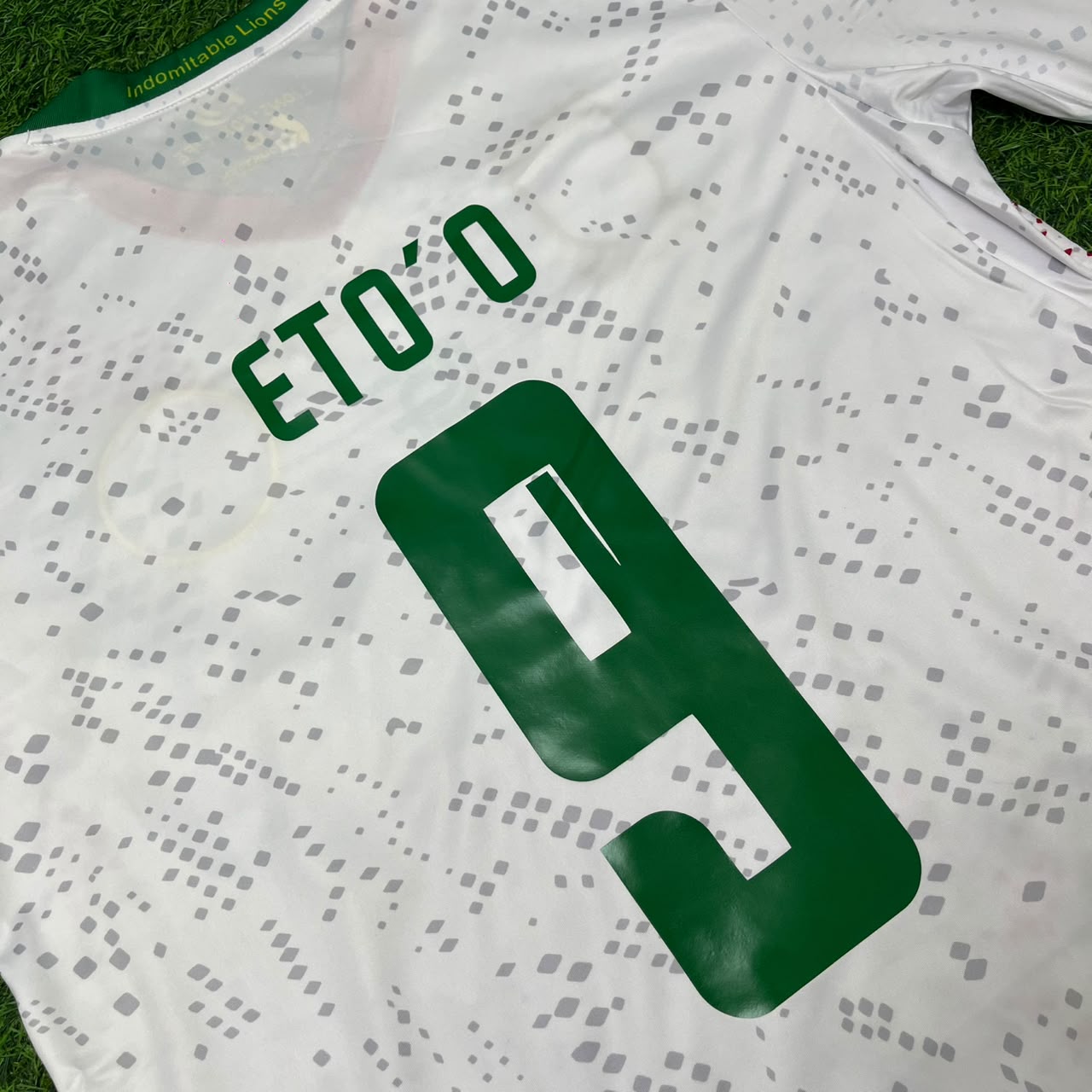 Samuel Eto'o Cameroon Home White Retro Football Jersey Kit