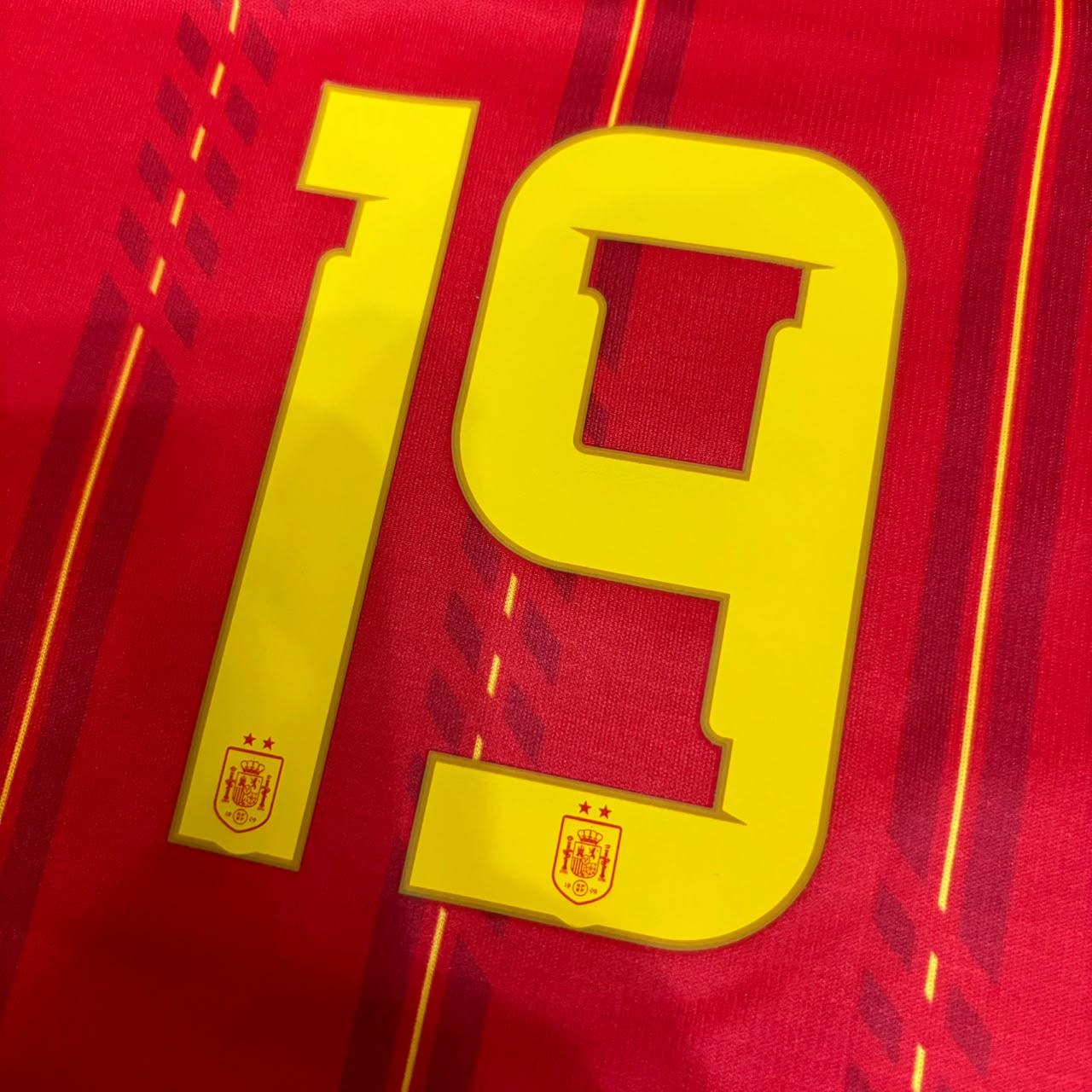 Spain World Cup 2026 Lamine Yamal #19 Two Star Champions Home Jersey Trikot Maillot