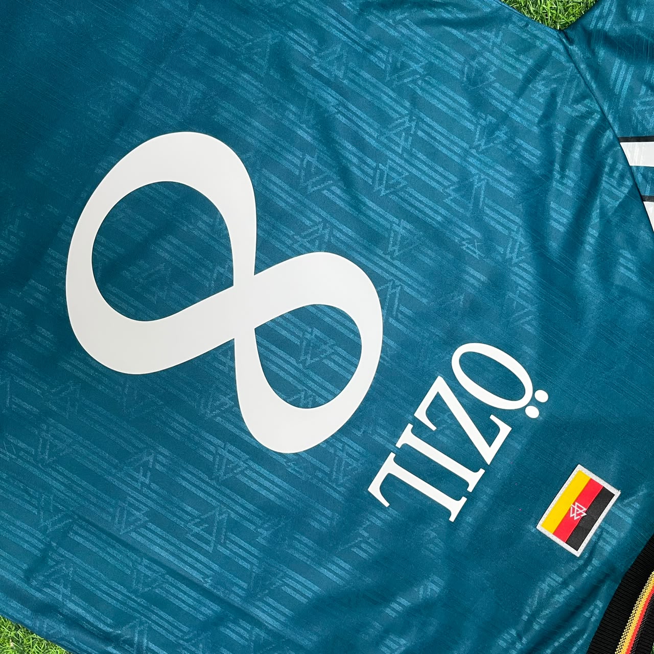 Mesut Özil Germany Deutschland Retro Football Jersey