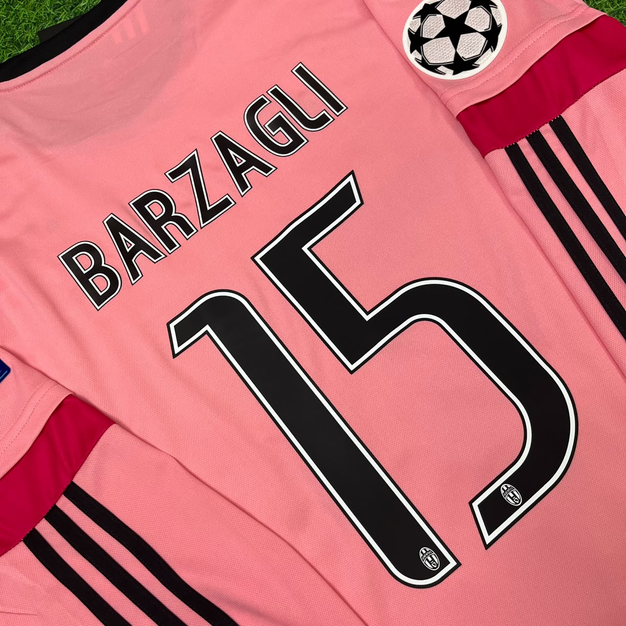 Andrea Barzagli Juventus Pink Retro 2015-2016 Pink Football Jersey