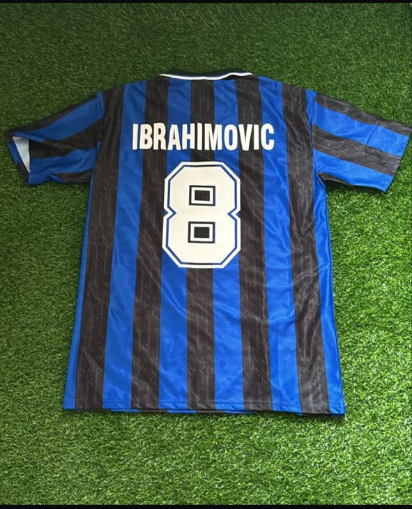 Zlatan Ibrahimović #8 Inter Milan Home Retro Kids Football Jersey Kit