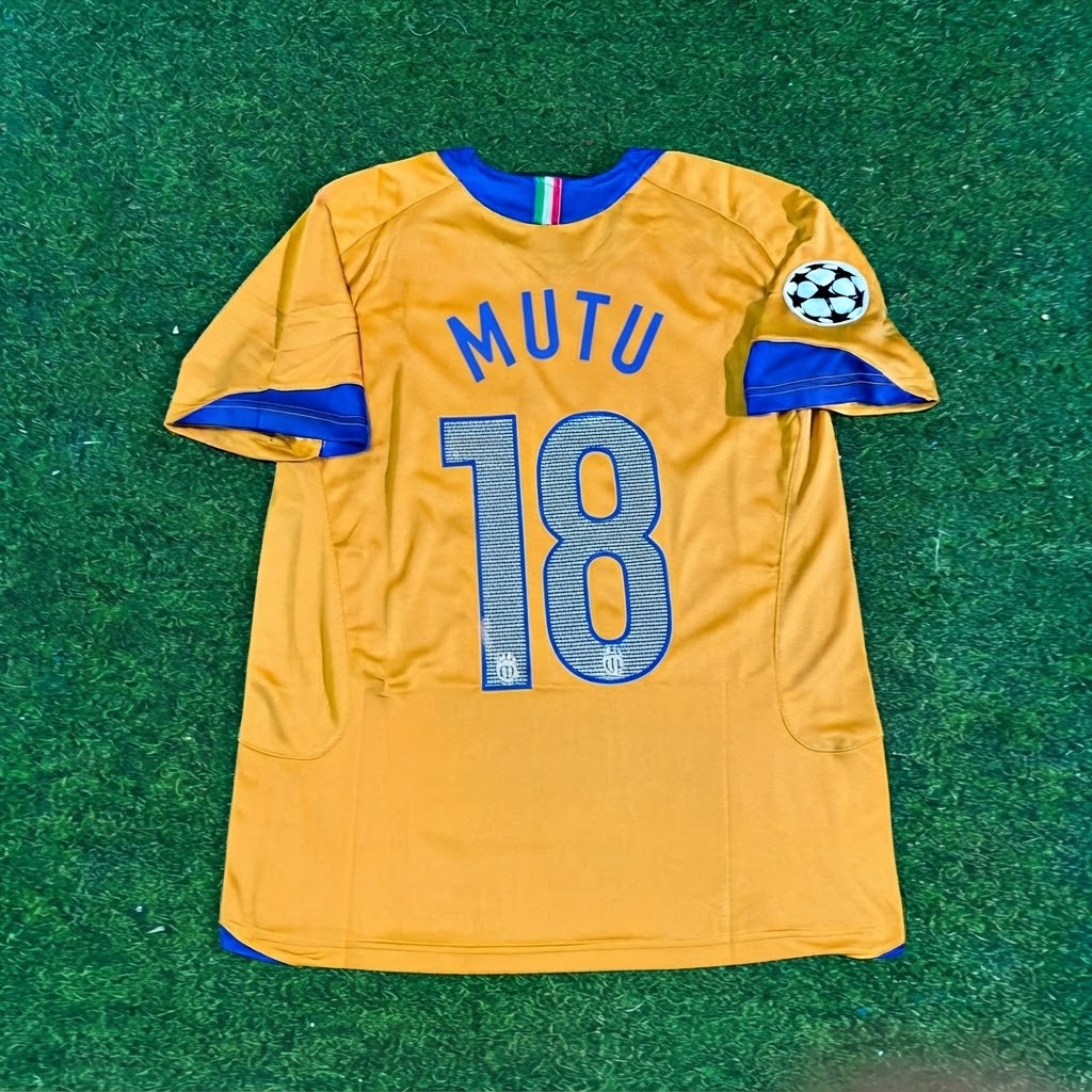 Adrian Mutu #18 Juventus 2005-2006 Yellow Third Retro Football Jersey Paradise Edition