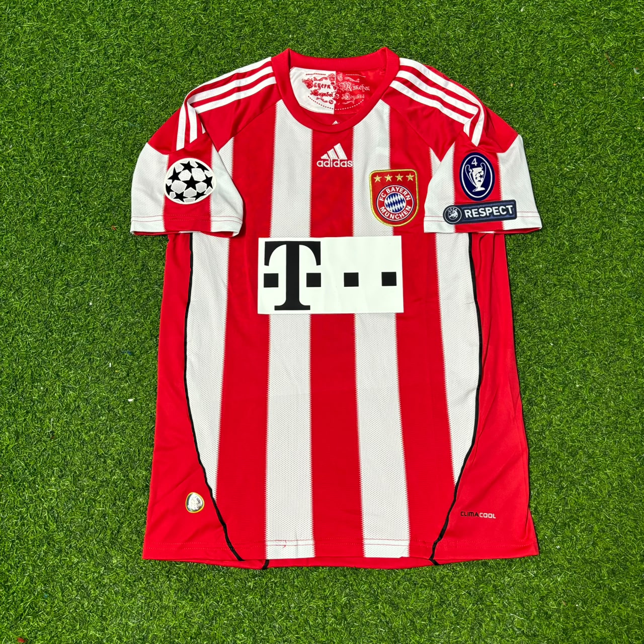 Anatoliy Tymoshchuk Bayern Munich 2010-2011 Home Retro Football Jersey Kit