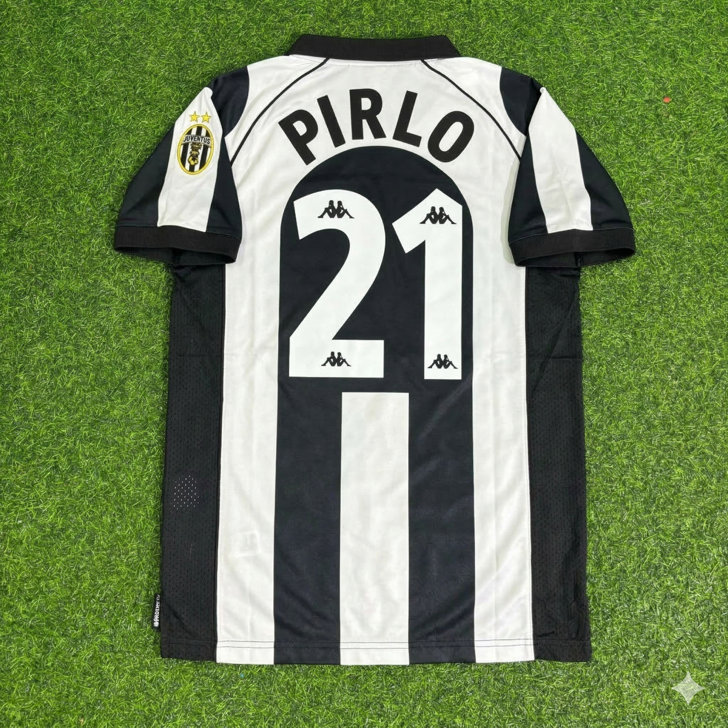 Andrea Pirlo 21 - Juventus Home Retro Football Jersey Kit