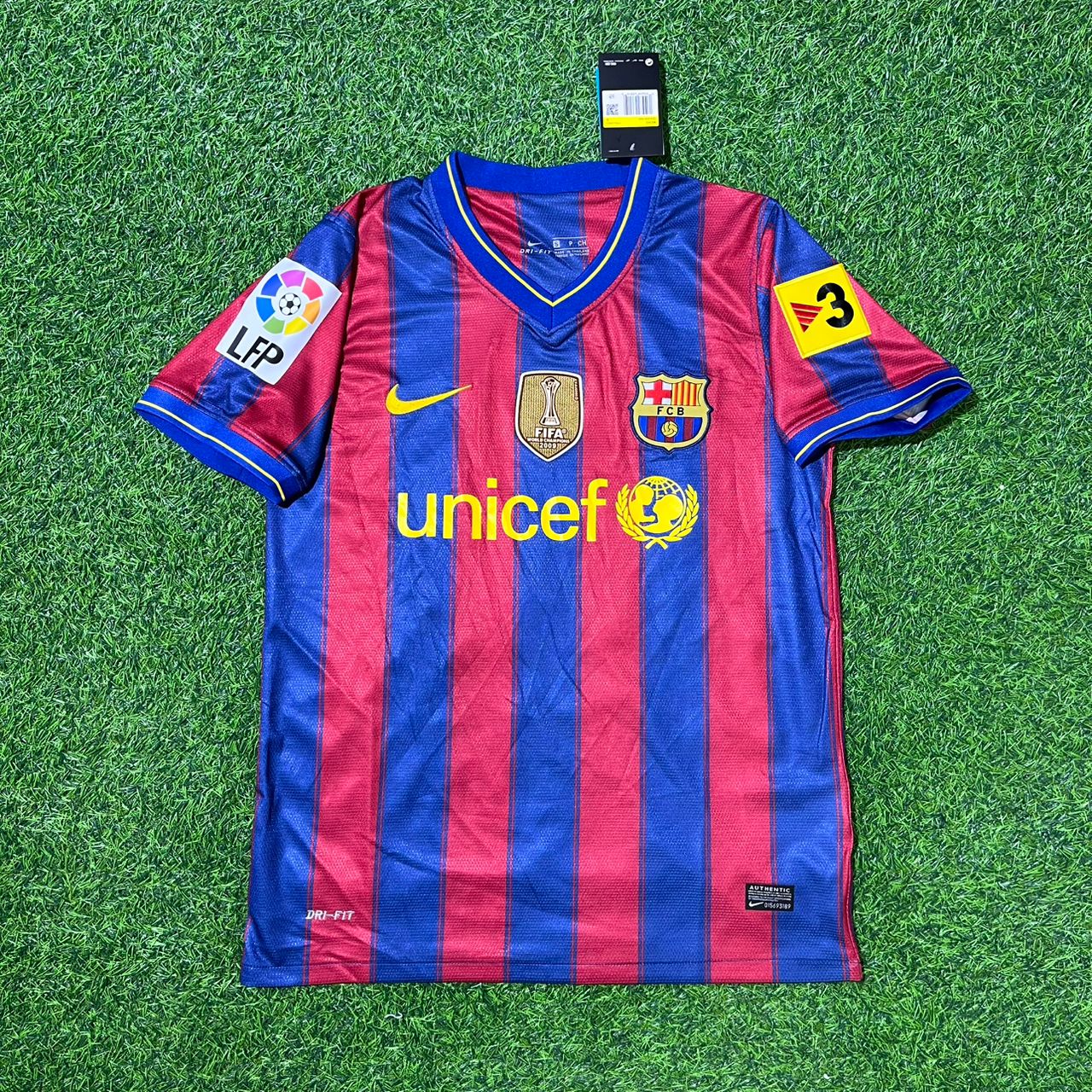 Andres Iniesta 8 - Barcelona Home 2009/2010 Retro Football Jersey Kit