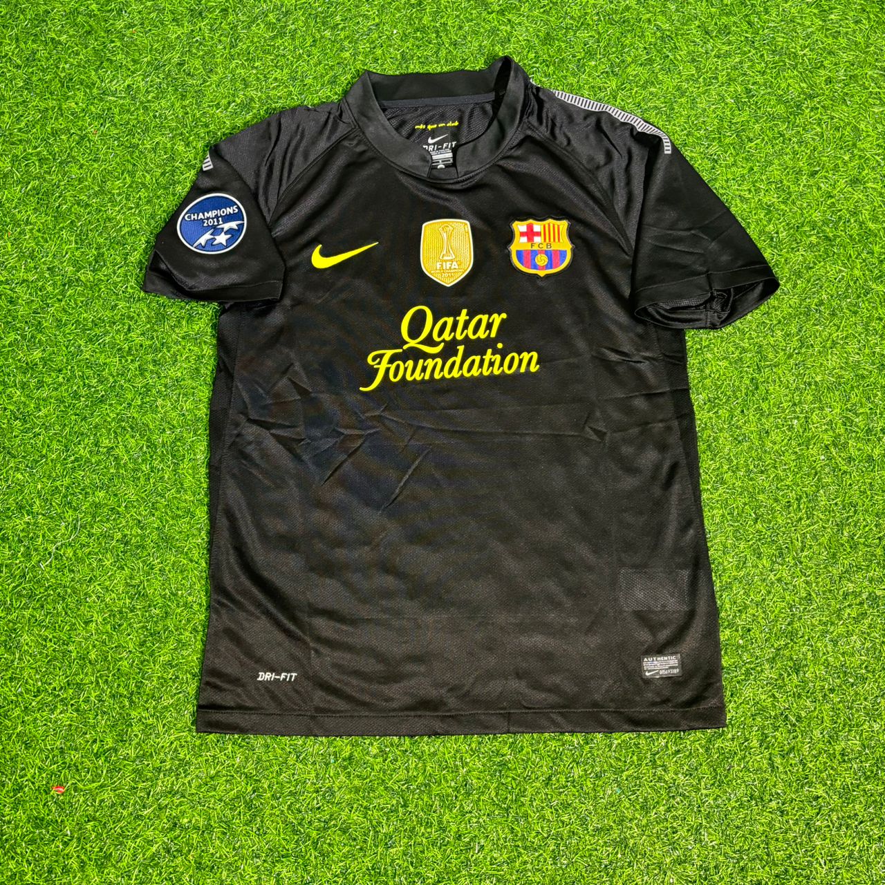 Andres Iniesta Black Barcelona 2011/12 Retro Kit Shirt Football Jersey