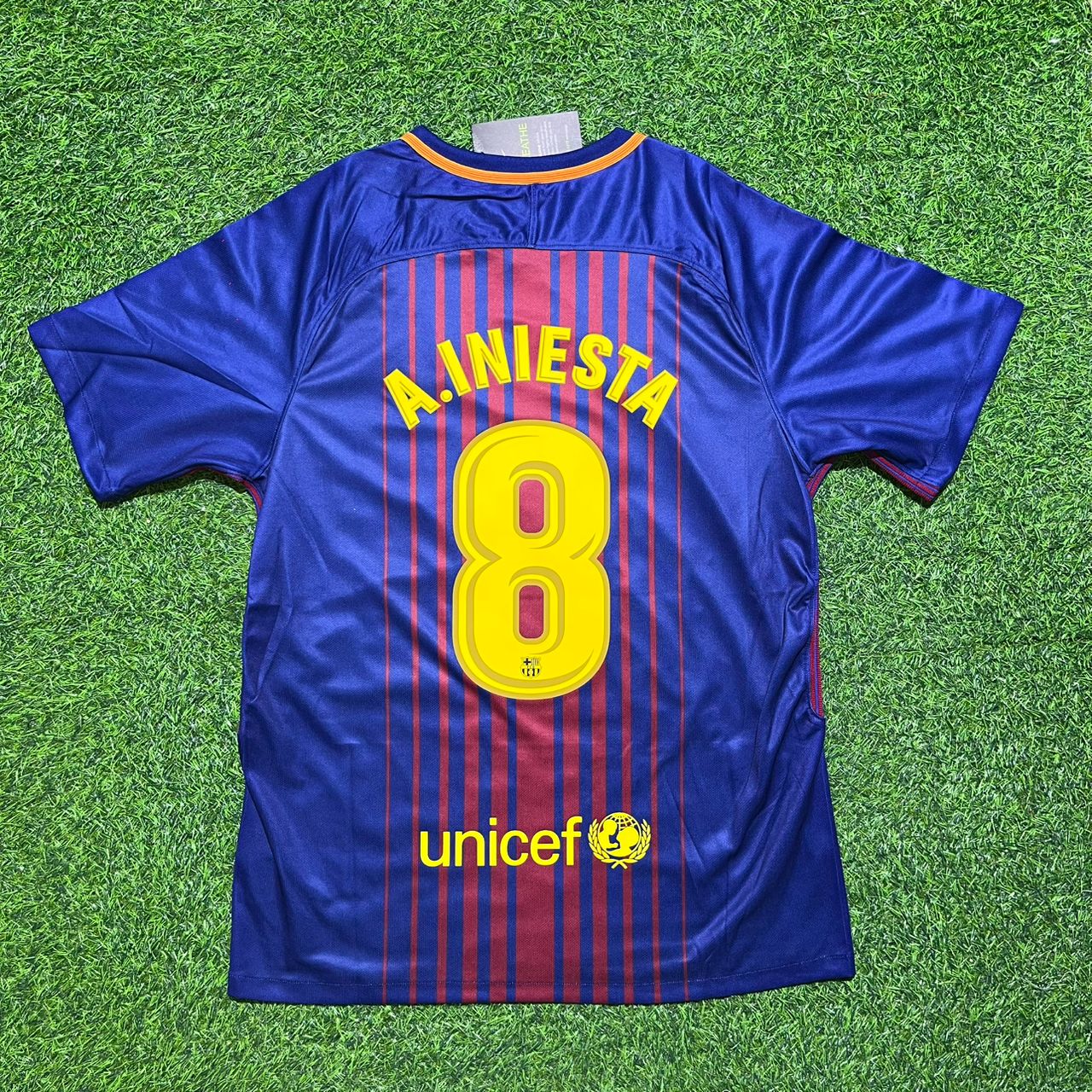 Andres Iniesta Barcelona 2017-2018 Football Jersey Kit