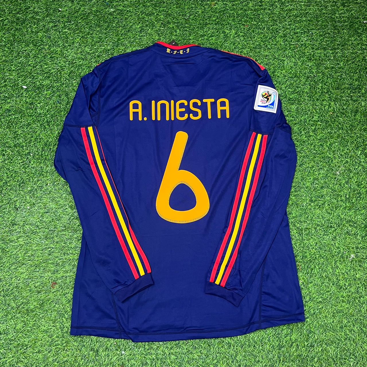 Spain World Cup 2010 Andrés Iniesta Final Long Sleeve Retro Football Jersey